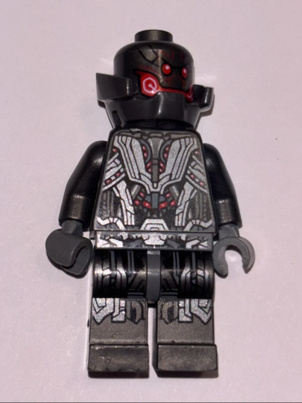 LEGO Black Cyborg Minifigure with Red Accents - Picture 2 of 7